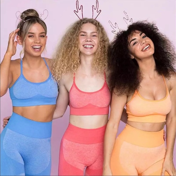 Sexy Seamless Sports Bra + Legging Set - Picture 1 of 7
